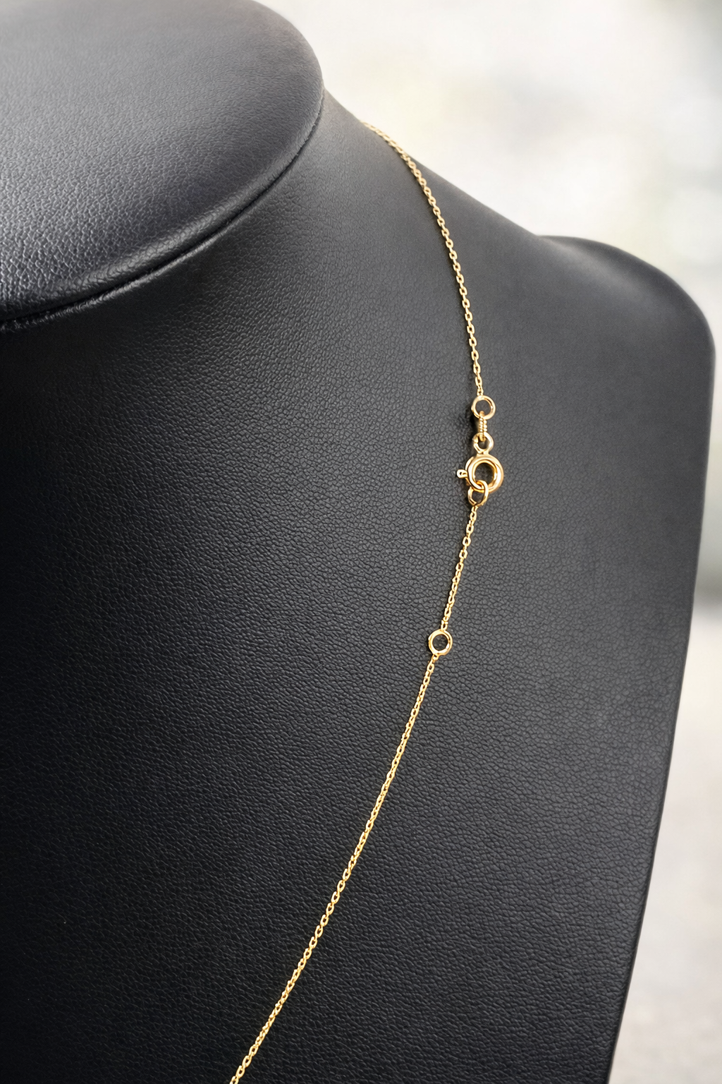 Elegant 18K Gold Evil Eye Necklace